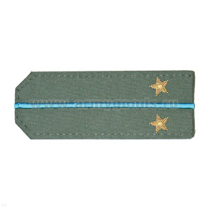 Погоны из рубаш. ткани оливк. с вышит. 1 голуб. просв., вышит. канителью (лейтенант)