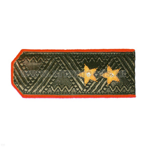 Погоны генерал-лейтенант оливк. с красн. кантом (на китель)