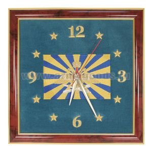 Часы подарочные вышитые на бархате в багетной рамке 35х35 см (ВВС)