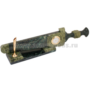 Часы сувенирные настольные с письменным прибором (камень змеевик зеленый) Кинжал в ножнах