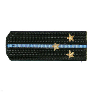 Погоны Авиации ВМФ черн. с 1 голуб. просв., вышит. канителью (ст. лейтенант)
